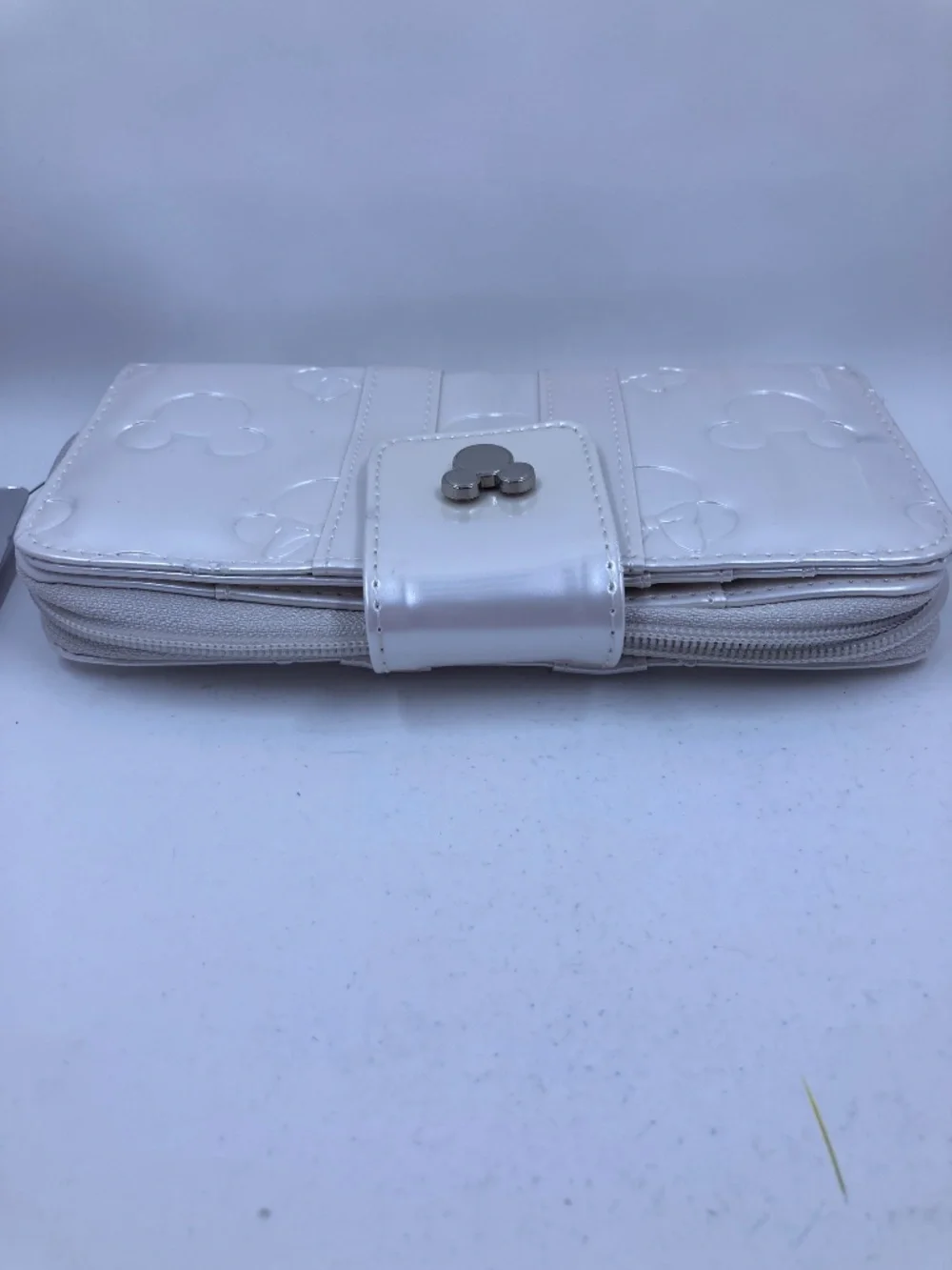 Disney Wallet White Pearlescent Loungefly Mickey and Minnie Icons NWT Some Marks